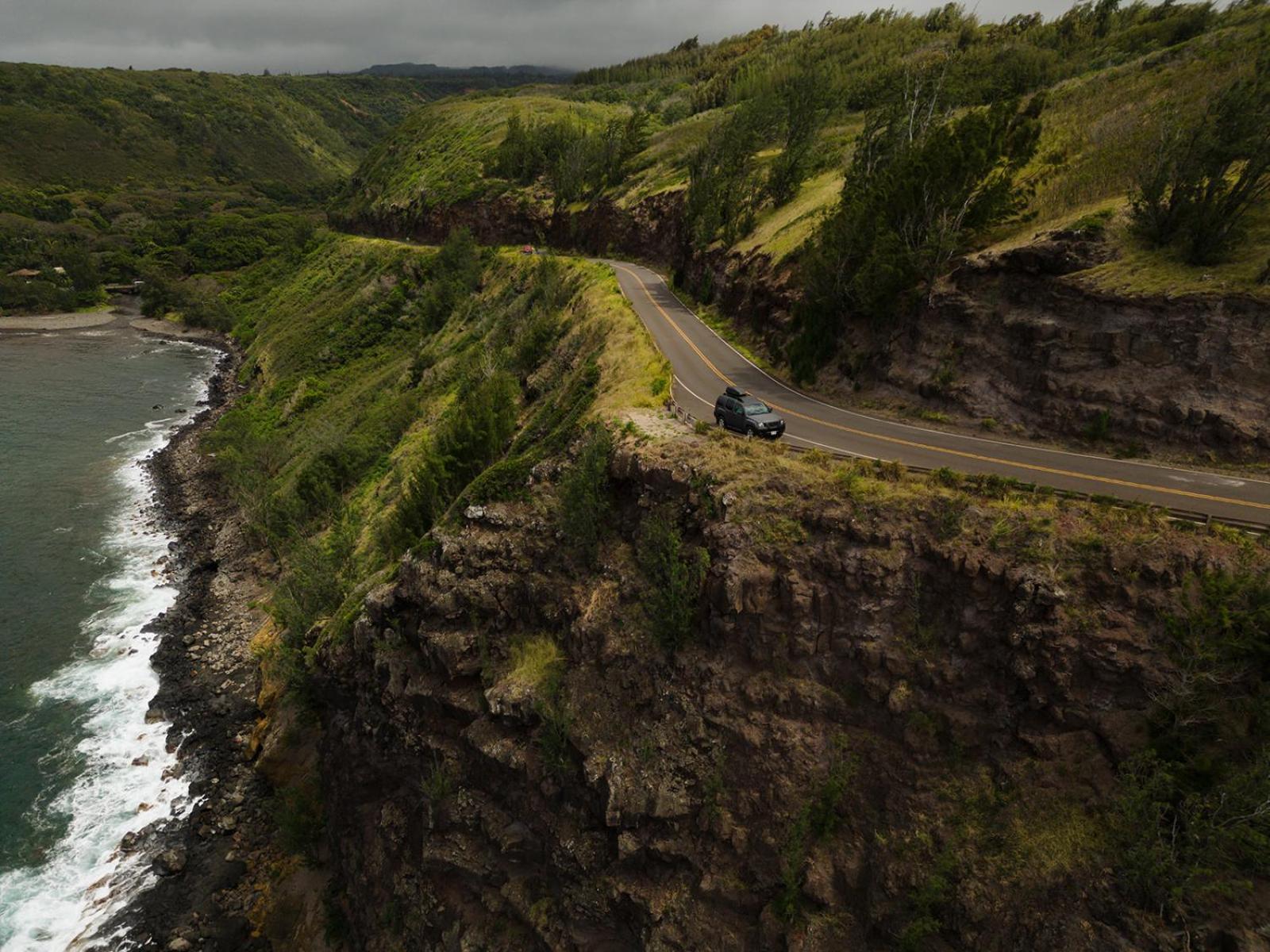 Luxury tent Epic Maui Car *